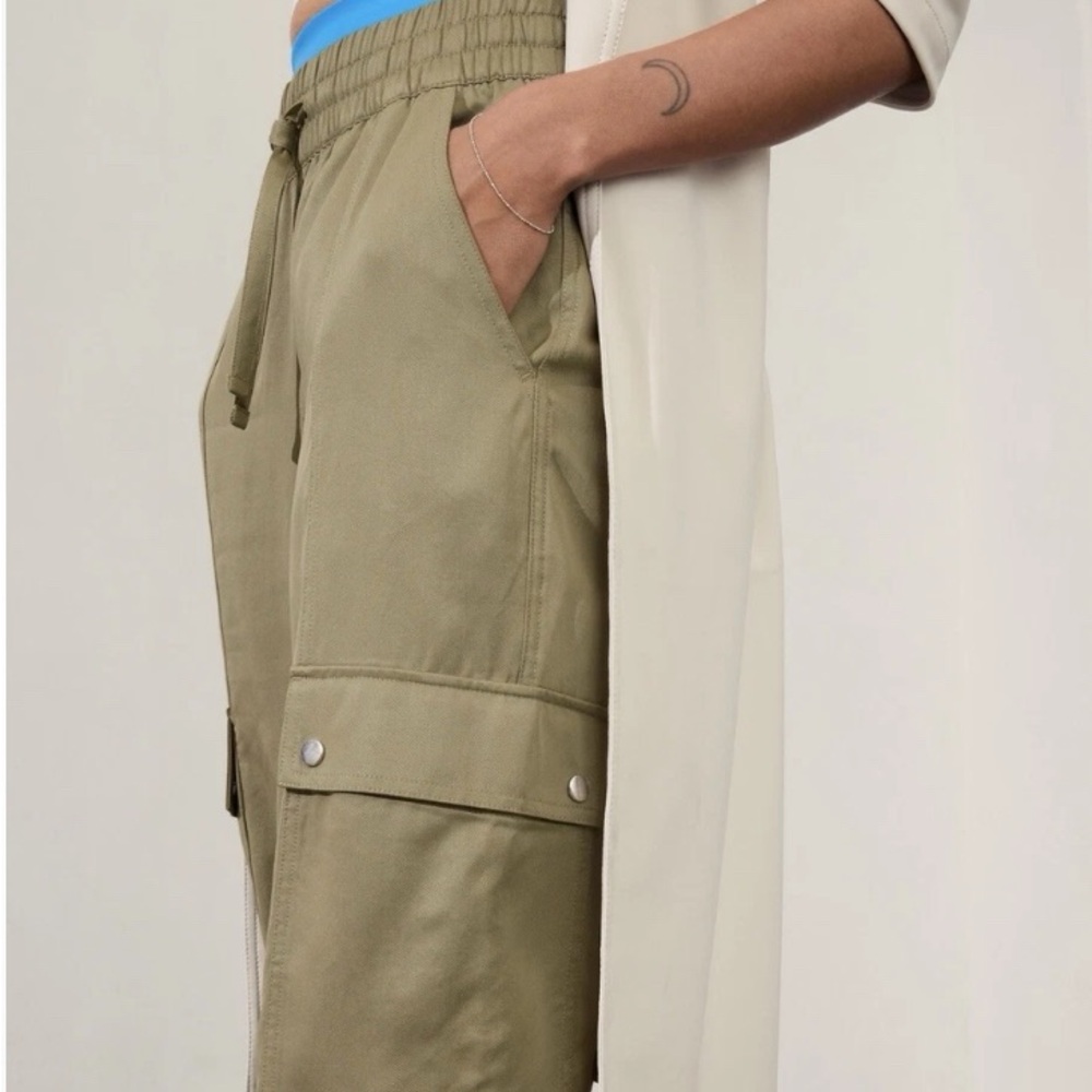 Athleta Celestial High Rise Utility Pant Size XL Olive jogger pants B066 - Picture 4 of 13